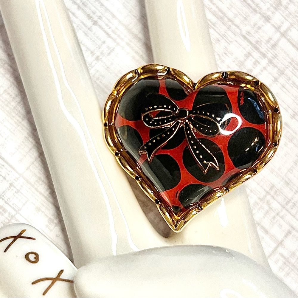 Betsey Johnson ‘School Girl’ Statement Heart Ring  HTF/Rare